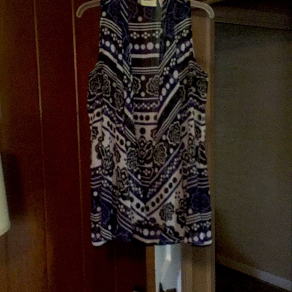 Chico’s wrinkle free scarf vest, size 1.